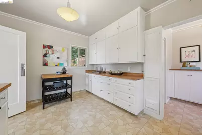 98 Fairlawn Dr, Berkeley, CA 94708 - Photo 25