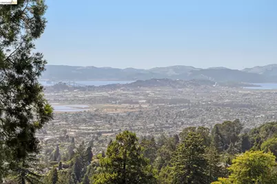 98 Fairlawn Dr, Berkeley, CA 94708 - Photo 47