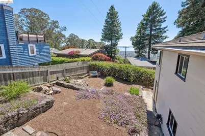 98 Fairlawn Dr, Berkeley, CA 94708 - Photo 35