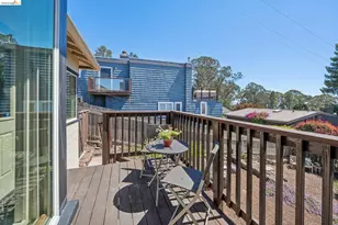 98 Fairlawn Dr, Berkeley, CA 94708 - Photo 35