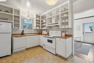 98 Fairlawn Dr, Berkeley, CA 94708 - Photo 23