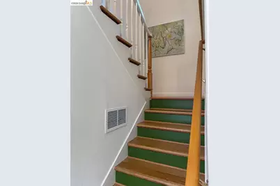 38 Drake Ln, Oakland, CA 94611 - Photo 25