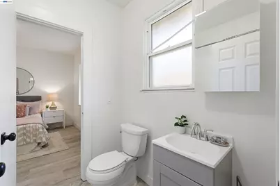 2049 Rutherford St, Oakland, CA 94601 - Photo 19