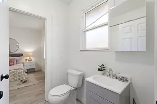 2049 Rutherford St, Oakland, CA 94601 - Photo 19