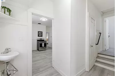 2049 Rutherford St, Oakland, CA 94601 - Photo 25