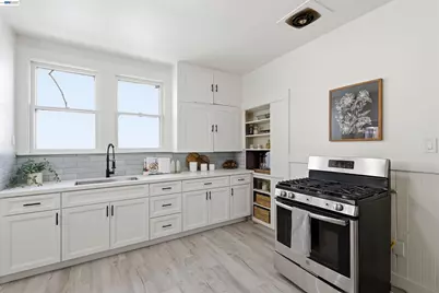 2049 Rutherford St, Oakland, CA 94601 - Photo 13