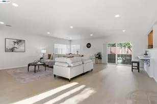 8023 Holanda Ln, Dublin, CA 94568 - Photo 5
