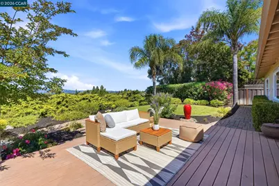 723 Navaronne Way, Concord, CA 94518 - Photo 5