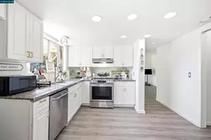730 Stratford Ave, Dixon, CA 95620 - Photo 9