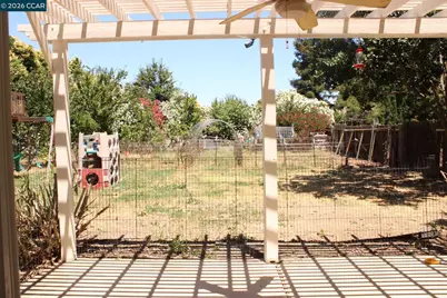 730 Stratford Avenue, Dixon, CA 95620 - Photo 33