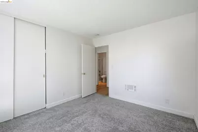 955 Shorepoint Ct #208, Alameda, CA 94501 - Photo 17