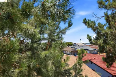 955 Shorepoint Ct #208, Alameda, CA 94501 - Photo 27