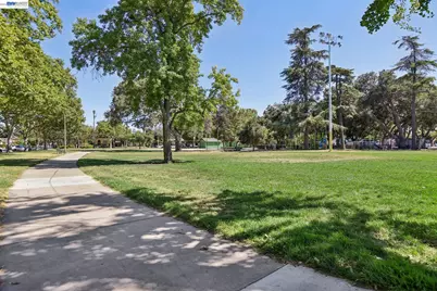 580 15th St, San Jose, CA 95112 - Photo 57