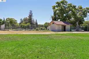580 15th St, San Jose, CA 95112 - Photo 63
