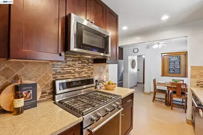 580 15th St, San Jose, CA 95112 - Photo 15
