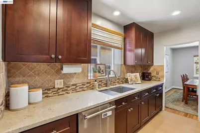 580 15th St, San Jose, CA 95112 - Photo 17