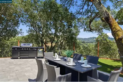 233 Melody Ln, Orinda, CA 94563 - Photo 29