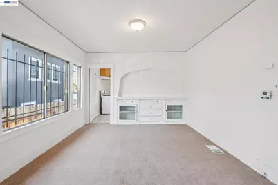 5775 Adeline St, Oakland, CA 94608 - Photo 9