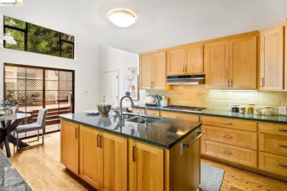 6685 Shepherd Canyon Rd, Oakland, CA 94611 - Photo 11