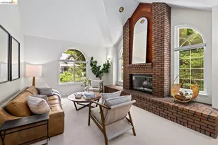 6685 Shepherd Canyon Rd, Oakland, CA 94611 - Photo 17