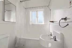 4277 Howe St, Oakland, CA 94611 - Photo 15