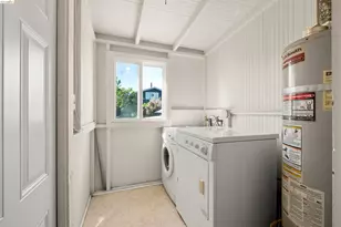 4277 Howe St, Oakland, CA 94611 - Photo 17
