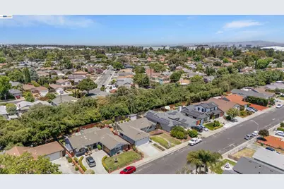 2090 Coolidge Dr, Santa Clara, CA 95051 - Photo 33