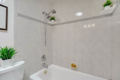 2090 Coolidge Dr, Santa Clara, CA 95051 - Photo 19