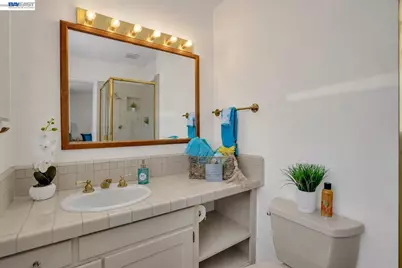 2090 Coolidge Dr, Santa Clara, CA 95051 - Photo 23