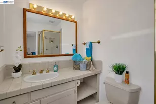 2090 Coolidge Dr, Santa Clara, CA 95051 - Photo 23