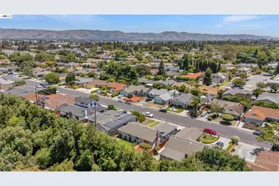 2090 Coolidge Dr, Santa Clara, CA 95051 - Photo 35