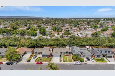 2090 Coolidge Dr, Santa Clara, CA 95051 - Photo 31