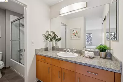 6 Schooner Ct, Richmond, CA 94804 - Photo 21
