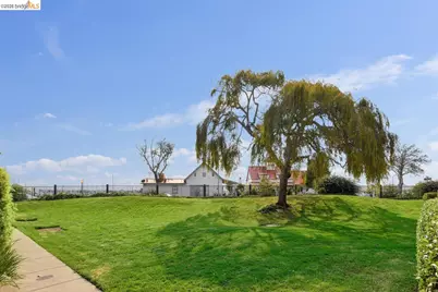 6 Schooner Ct, Richmond, CA 94804 - Photo 35