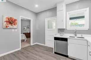 1538 17th Ave, Oakland, CA 94606 - Photo 13