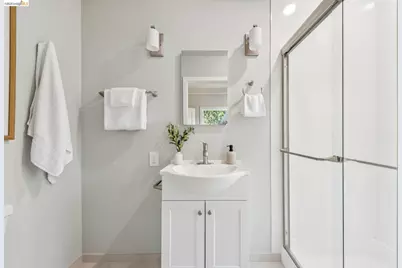 5208 Miles Ave, Oakland, CA 94618 - Photo 27