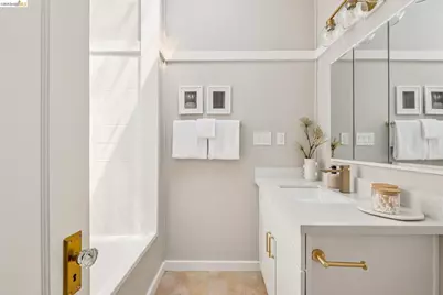 5208 Miles Ave, Oakland, CA 94618 - Photo 21