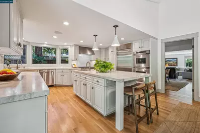 39 Comistas Ct, Walnut Creek, CA 94598 - Photo 13
