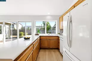 35135 Charmwood Ct, Newark, CA 94560 - Photo 13