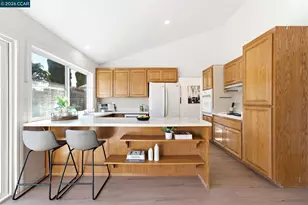 35135 Charmwood Ct, Newark, CA 94560 - Photo 17