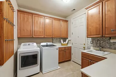 5048 Botting Ct, Antioch, CA 94531 - Photo 31