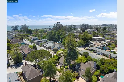 425 Logan St, Santa Cruz, CA 95062 - Photo 51