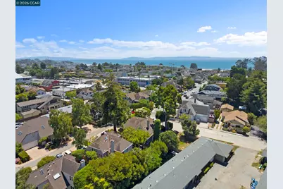 425 Logan St, Santa Cruz, CA 95062 - Photo 49