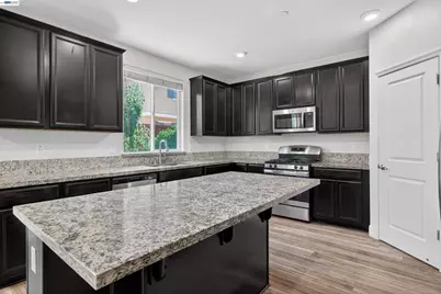 532 Isidoro Ave, Mountain House, CA 95391 - Photo 5