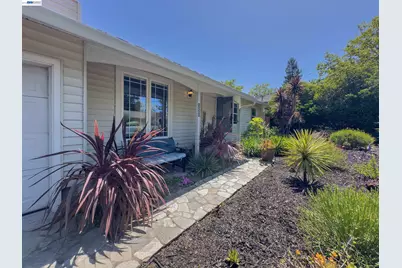 350 Strand Ave, Pleasant Hill, CA 94523 - Photo 5