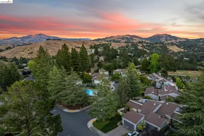 1912 Ascot Dr, Moraga, CA 94556 - Photo 43