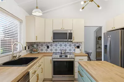 241 Garnet Drive, Livermore, CA 94550 - Photo 13