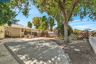 2072 Chalomar Rd, Concord, CA 94518 - Photo 29