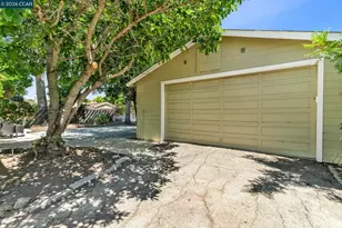 2072 Chalomar Rd, Concord, CA 94518 - Photo 33