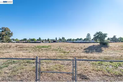 1262 Hollyhock St, Livermore, CA 94551 - Photo 35
